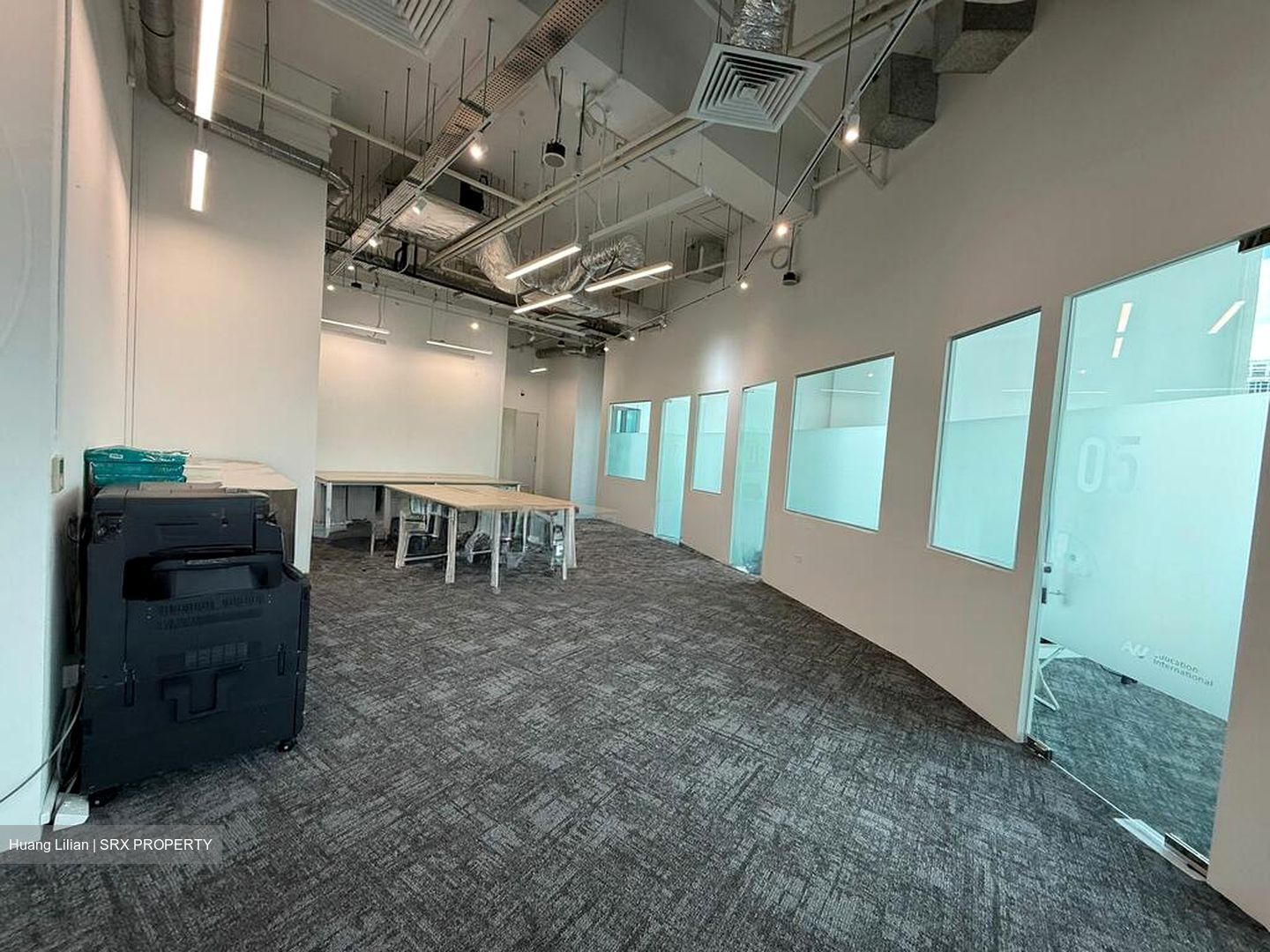 Oxley Tower (D1), Office #498197351
